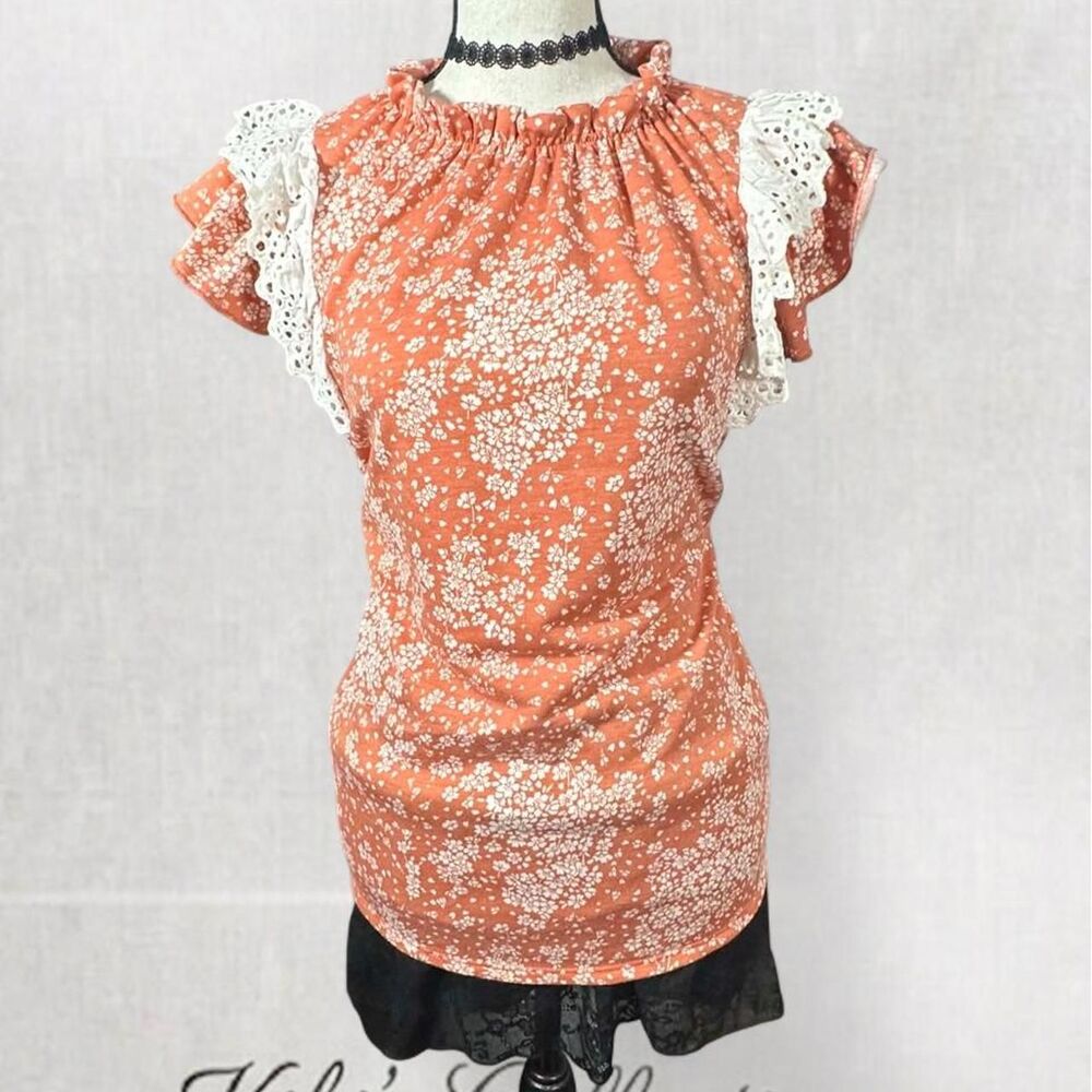 Fairycore Feminine Coral Floral Top with Lace Ruffled Sleeves
